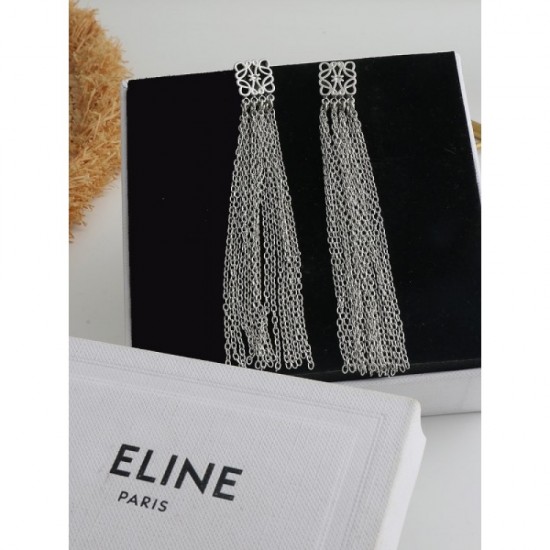 Earrings 2023SS LOEWE Loewe are very popular now with celebrities Earrings 2023SS LOEWE Loewe are very popular now with celebrities